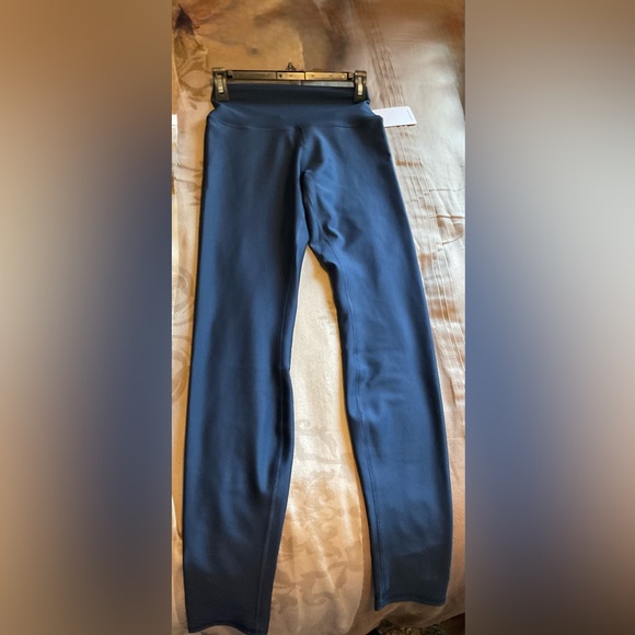 Alo Yoga High-Waist Airlift Legging in Navy | Size M NWT Sculpting Shine Finish - Picture 2 of 6